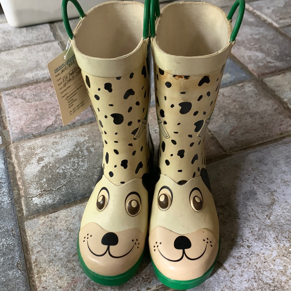 One of a kind Boys Rain Boots-Sz 13